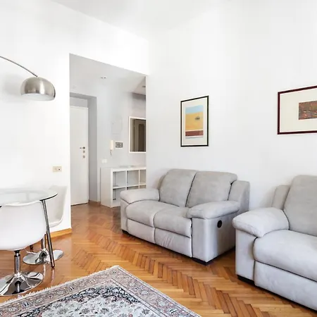 Daire Sunny Flat Near Borghese