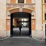 Sunny Flat Near Borghese * רומא