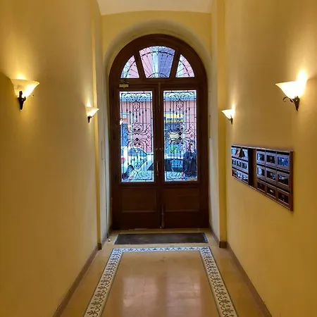 Апартаменты Sunny Flat Near Borghese Рим